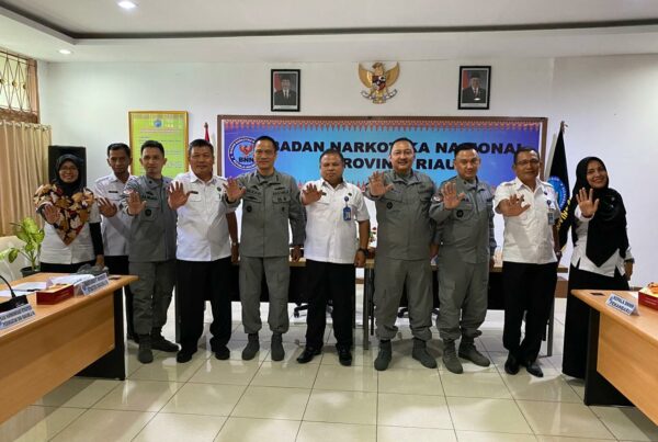 BNNP RIAU MEMPERKUAT SINERGITAS DAN KOORDINASI DENGAN BAKAMLA REPUBLIK INDONESIA