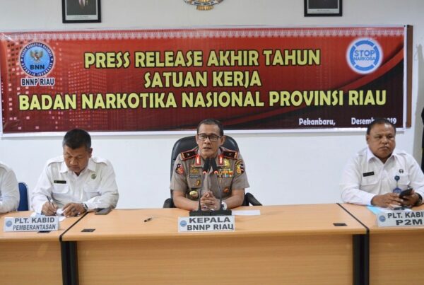 KERJA NYATA BNNP RIAU PERANGI NARKOBA KERJA NYATA BNNP RIAU PERANGI NARKOBA
