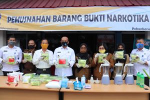 BNNP RIAU MUSNAHKAN 23 KG SHABU DAN 10.000 BUTIR PIL EKSTASI DENGAN MENGGUNAKAN ALAT INCENERATOR BNNP RIAU MUSNAHKAN 23 KG SHABU DAN 10.000 BUTIR PIL EKSTASI DENGAN MENGGUNAKAN ALAT INCENERATOR