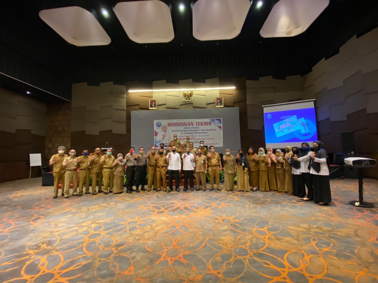 PEMBUKAAN BIMBINGAN TEKNIS DALAM RANGKA PEMBENTUKAN PENGGIAT ANTI NARKOBA OLEH KEPALA BNN PROVINSI RIAU PEMBUKAAN BIMBINGAN TEKNIS DALAM RANGKA PEMBENTUKAN PENGGIAT ANTI NARKOBA OLEH KEPALA BNN PROVINSI RIAU
