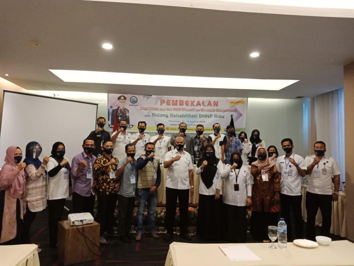 BNN PROVINSI RIAU MELAKSANAKAN KEGIATAN PEMBENTUKAN RELAWAN ANTI NARKOBA RIAU BNN PROVINSI RIAU MELAKSANAKAN KEGIATAN PEMBENTUKAN RELAWAN ANTI NARKOBA RIAU