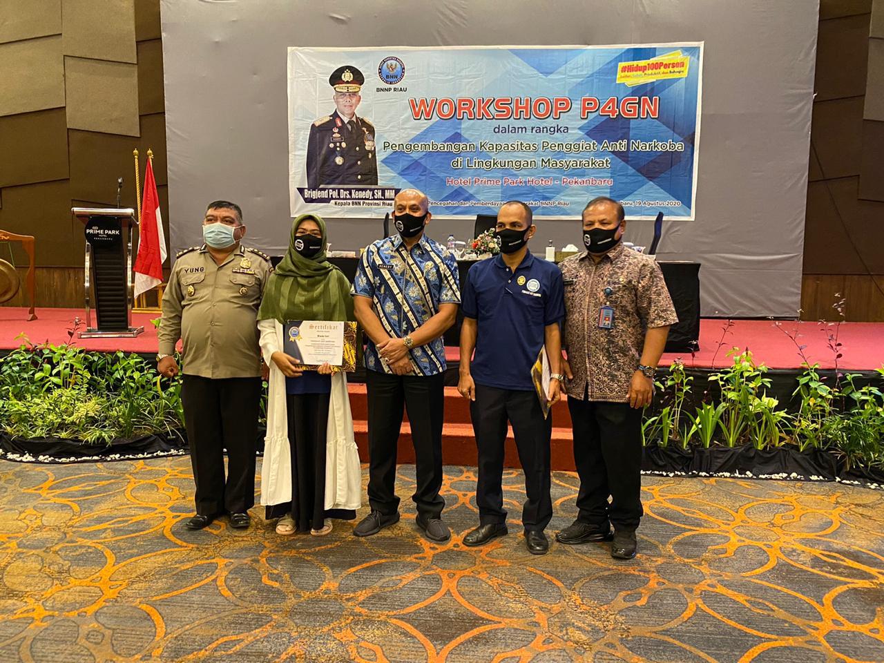 WORKSHOP P4GN DALAM RANGKA PENGEMBANGAN KAPASITAS PENGGIAT ANTI NARKOBA DI LINGKUNGAN MASYARAKAT WORKSHOP P4GN DALAM RANGKA PENGEMBANGAN KAPASITAS PENGGIAT ANTI NARKOBA DI LINGKUNGAN MASYARAKAT