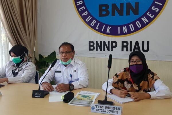 BNNP RIAU MELAKSANAKAN VIDEO CONFERENCE PENANGANAN COVID-19 DILINGKUNGAN BNN