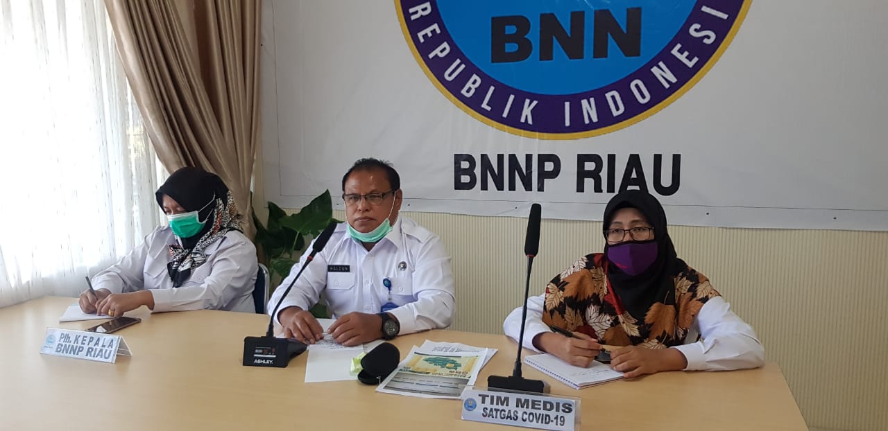 BNNP RIAU MELAKSANAKAN VIDEO CONFERENCE PENANGANAN COVID-19 DILINGKUNGAN BNN BNNP RIAU MELAKSANAKAN VIDEO CONFERENCE PENANGANAN COVID-19 DILINGKUNGAN BNN