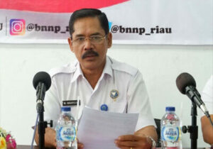 Drs. M WAHYU HIDAYAT
