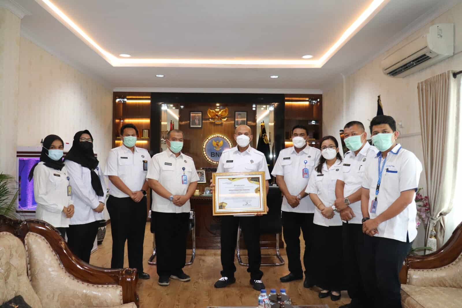 BNN PROVINSI RIAU MENERIMA PENGHARGAAN DARI KANWIL DJPBN PROVINSI RIAU BNN PROVINSI RIAU MENERIMA PENGHARGAAN DARI KANWIL DJPBN RIAU