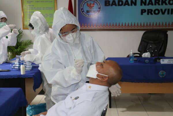 TIGA HARI SEBELUM LEBARAN BNN PROVINSI RIAU SWAB ANTIGEN SELURUH PERSONIL TIGA HARI SEBELUM LEBARAN BNN PROVINSI RIAU SWAB ANTIGEN SELURUH PERSONIL
