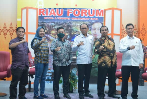 KEPALA BNN PROVINSI RIAU MENJADI NARASUMBER RIAU TV DALAM RANGKAIAN ACARA BERSEMPENA MEMPERINGATI HARI SUMPAH PEMUDA