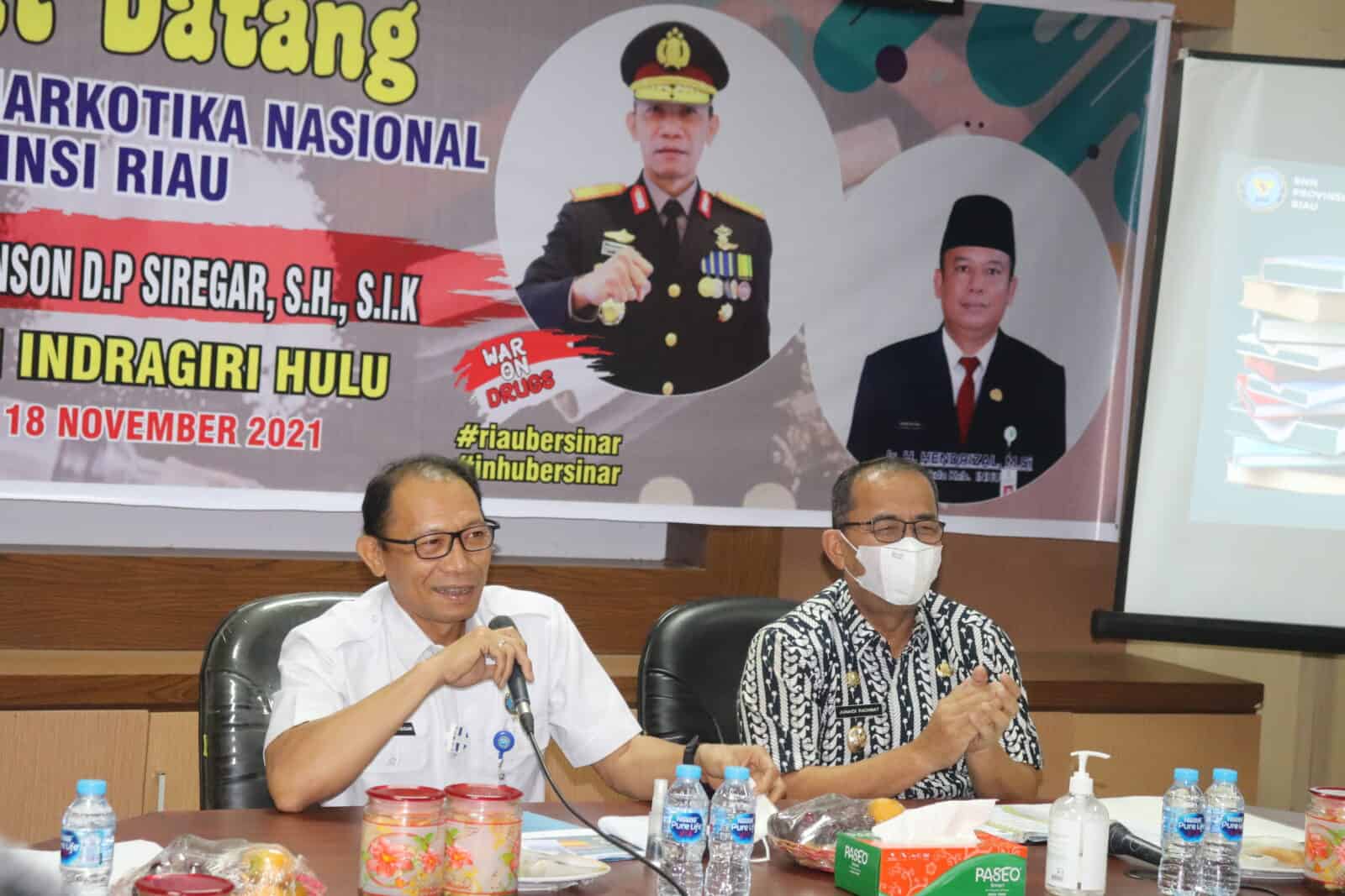 KEPALA BNN PROVINSI RIAU MELAKSANAKAN KUNJUNGAN KERJA KE KABUPATEN INDRAGIRI HULU KEPALA BNN PROVINSI RIAU MELAKSANAKAN KUNJUNGAN KERJA KE KABUPATEN INDRAGIRI HULU