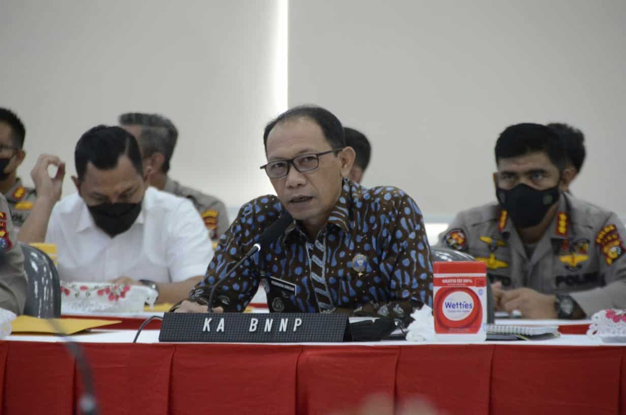 KEPALA BNNP RIAU MENGHADIRI RAPAT BERSAMA KOMISI III DPR RI KEPALA BNNP RIAU MENGHADIRI RAPAT BERSAMA KOMISI III DPR RI