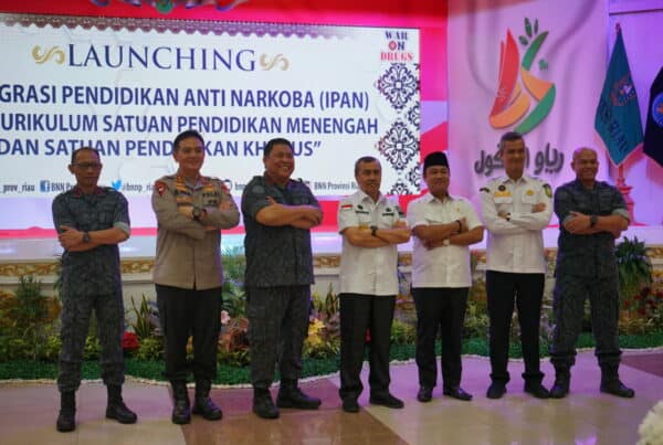 Bersama Gubernur Riau dan Forkopimda Riau, Kepala BNN RI Launching Program Integrasi Pendidikan Anti Narkoba (IPAN) di Riau