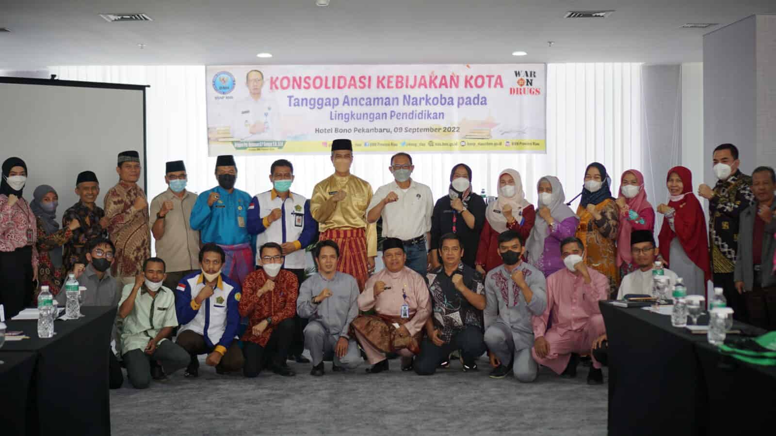 BNN Provinsi Riau Gelar Konsolidasi Kebijakan Kota/Kab Tanggap Ancaman Narkoba pada Lingkungan Pendidikan BNN Provinsi Riau Gelar Konsolidasi Kebijakan Kota/Kab Tanggap Ancaman Narkoba pada Lingkungan Pendidikan
