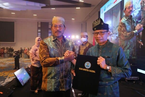 BNN PROVINSI RIAU MERAIH PENGHARGAAN PELAKSANAAN RAWAT JALAN TERBAIK 2022