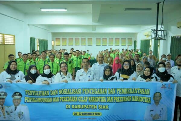BNNP Riau Bersama Pemerintah Provinsi Riau Bersinergi melaksanakan kegiatan Penyuluhan dan Sosialisasi P4GN di SMKS YPPI TUALANG