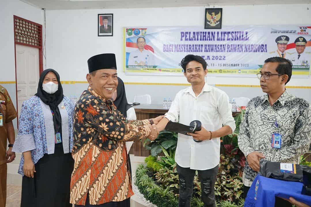 BNNP RIAU MELAKSANAKAN BIMTEK LIFESKILL DI DESA PANDAU JAYA BNNP RIAU MELAKSANAKAN BIMTEK LIFESKILL DI DESA PANDAU JAYA