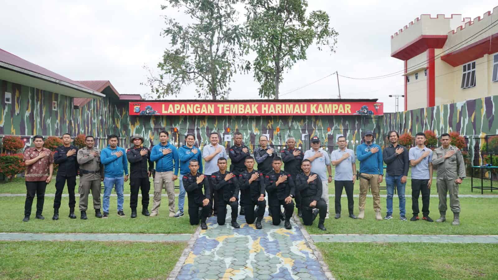 BNNP Riau melaksanakan kegiatan latihan menembak dan Test Zeroing Senjata laras pendek CZ Cal 22 berjumlah 11 (sebelas) pucuk BNNP Riau melaksanakan kegiatan latihan menembak dan Test Zeroing Senjata laras pendek CZ Cal 22 berjumlah 11 (sebelas) pucuk