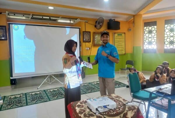 BNNP Riau Sapa siswa siswi SMP AL Ulum Islamic School Pekanbaru