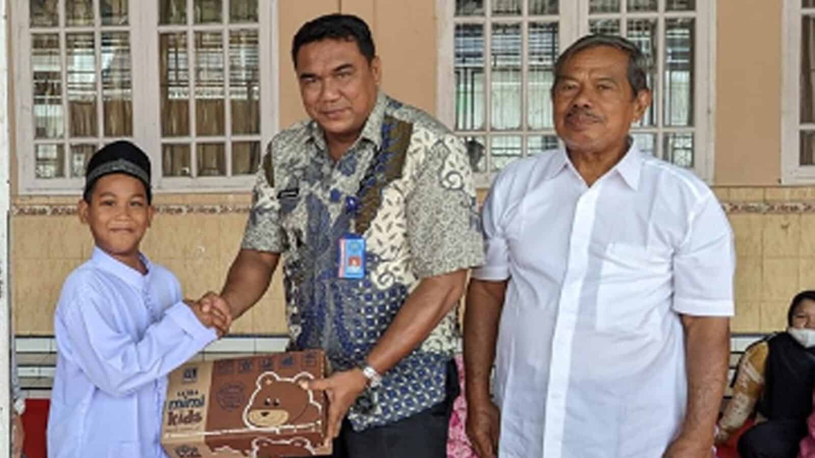 HUT BNN RI, BNNP RIAU LAKSANAKAN BAKTI SOSIAL HUT BNN RI, BNNP RIAU LAKSANAKAN BAKTI SOSIAL