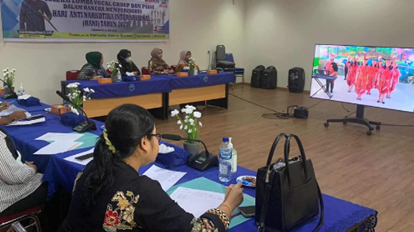 BNN Provinsi Riau Menyelenggarakan Lomba Vocal Group dan Puisi dalam Rangka Hari Anti Narkotika Internasional 2023 BNN Provinsi Riau Menyelenggarakan Lomba Vocal Group dan Puisi dalam Rangka Hari Anti Narkotika Internasional 2023