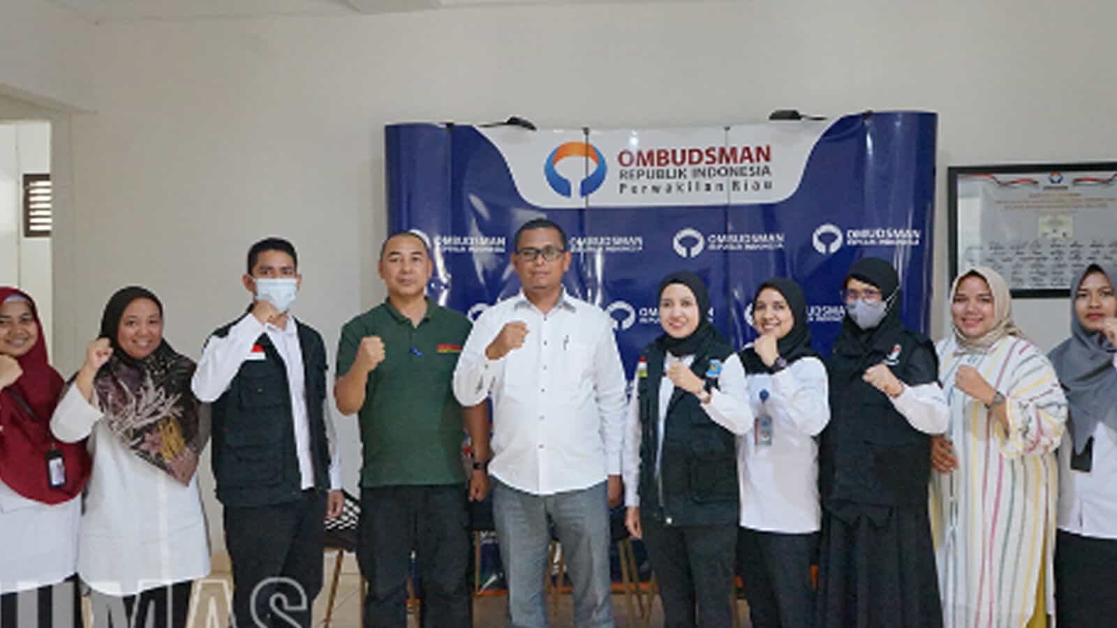 Wujudkan Keajaiban Bersama: BNNP Riau dan Ombudsman Perwakilan Riau Memperkuat Upaya Deteksi Dini Narkoba melalui Tes Urine Wujudkan Keajaiban Bersama: BNNP Riau dan Ombudsman Perwakilan Riau Memperkuat Upaya Deteksi Dini Narkoba melalui Tes Urine