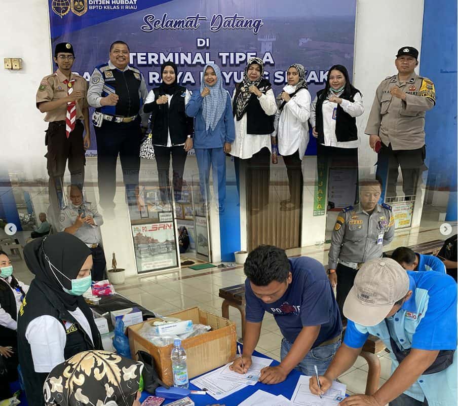 "BNNP Riau Gencar Lakukan Deteksi Dini Narkoba: Tes Urine Pengemudi Bus di Terminal AKAP BRPS Pekanbaru Selama Liburan Tahun Baru" “BNNP Riau Gencar Lakukan Deteksi Dini Narkoba: Tes Urine Pengemudi Bus di Terminal AKAP BRPS Pekanbaru Selama Liburan Tahun Baru”