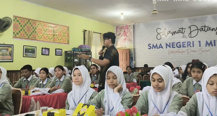 BNN Provinsi Riau Sosialisasi P4GN di SMA Negeri 1 Minas BNN Provinsi Riau Sosialisasi P4GN di SMA Negeri 1 Minas
