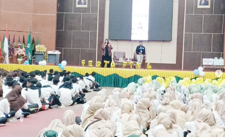 BNN Provinsi Riau Menyapa Adik-Adik UIN Suska Riau dalam Sosialisasi P4GN Konsep Otomatis