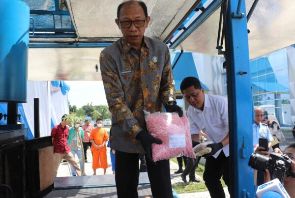 BNNP Riau Gagalkan Pengiriman Narkoba via Ekspedisi, Ribuan Butir Ekstasi dan 3,7 Kg Sabu Disita